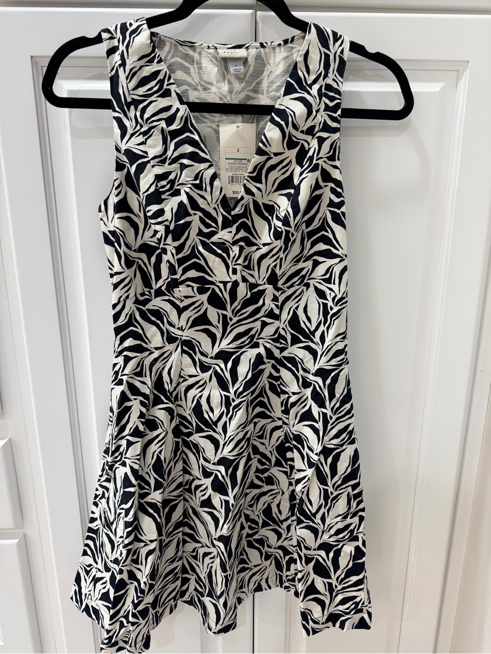 a new day Black & White Leaf-Print Sleeveless V-Neck Mini Dress